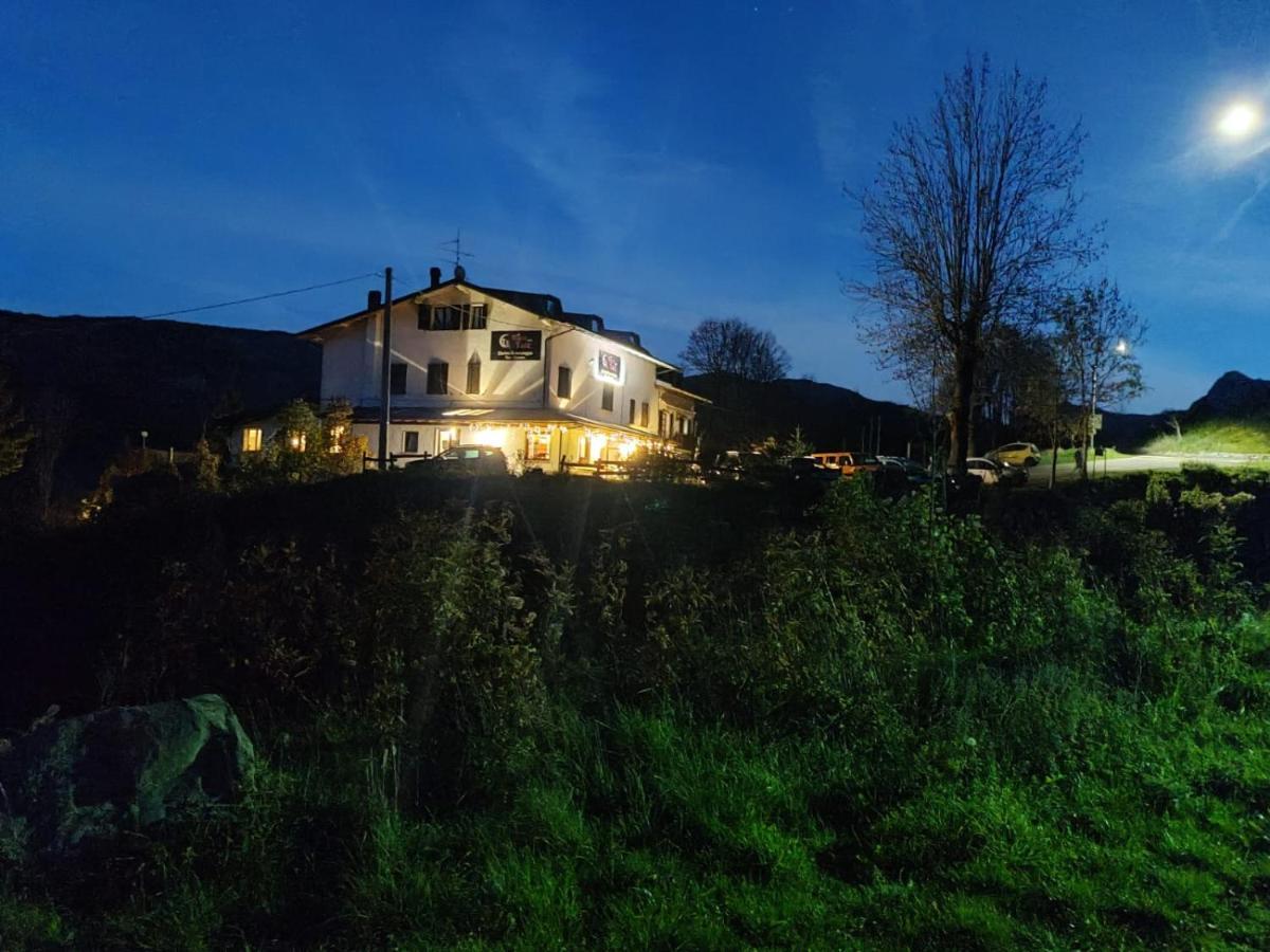 Hotel La Buca delle Fate Pievepelago Esterno foto